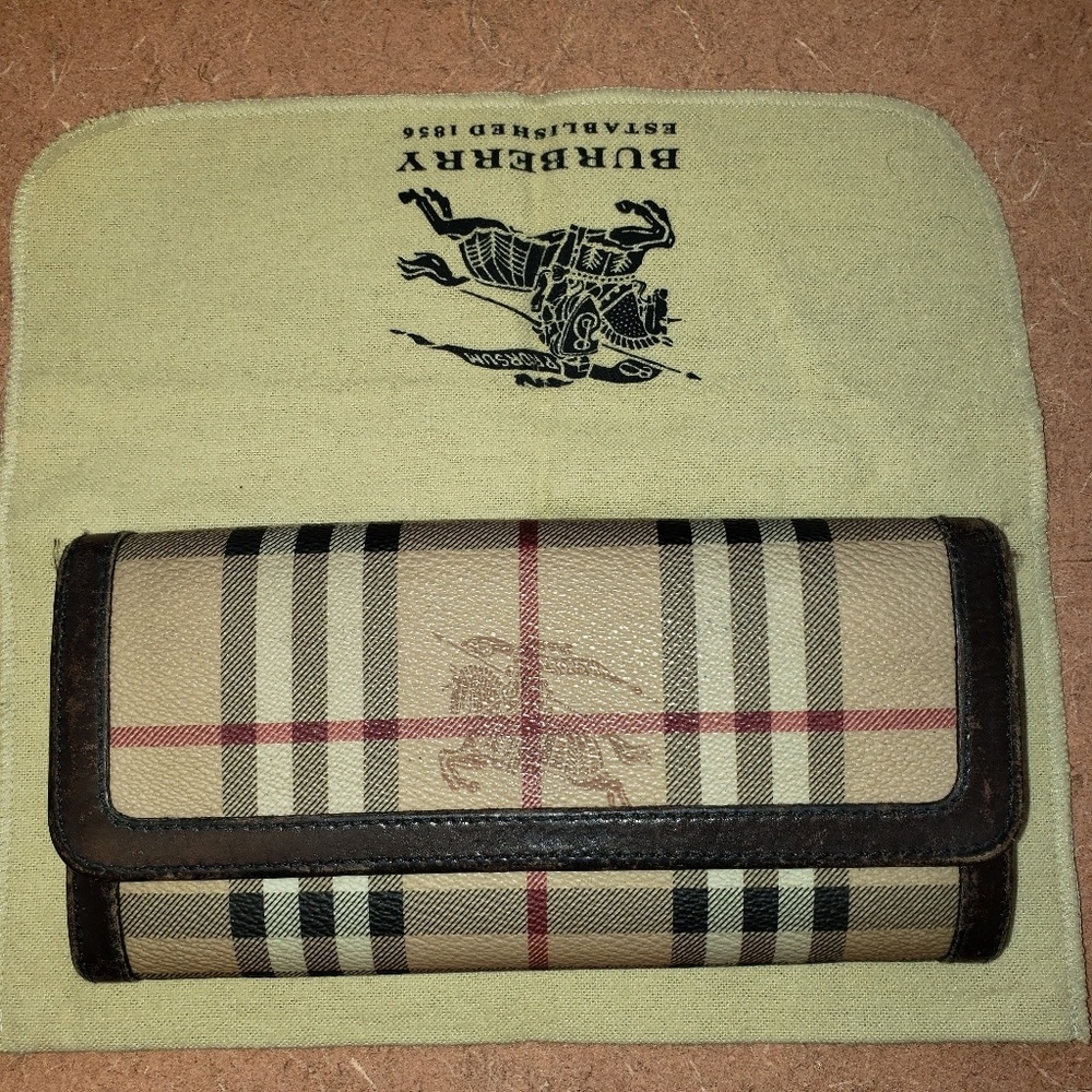 Burberry wallet